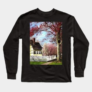 Flowering Trees in Spring Long Sleeve T-Shirt